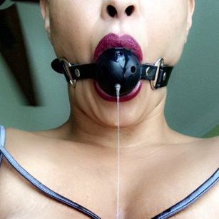 Model - Sena Rati curvy