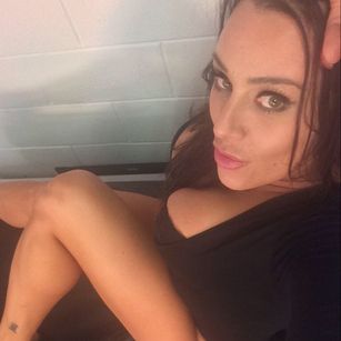 Model - Nikki Devine 6