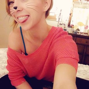 Model - Mrs. Monopoly petite