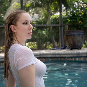 Model - SydneyPaige camgirl