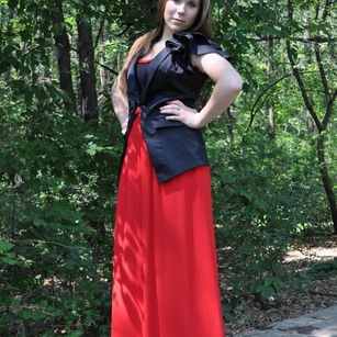 Model - Emmeline plays