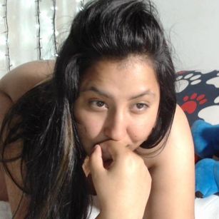 Model - MARTINA tits