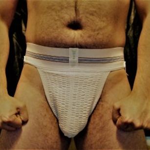 Model - Metalstud hairy