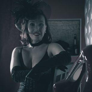 Model - Yzanda Slave anal