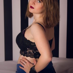 Model - PennyFASTxx joi