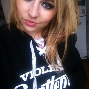 Model - Kelly Belle 4