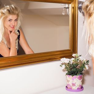 Model - ElizabethRaegan Online