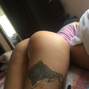 Model - nicol lopez saliva