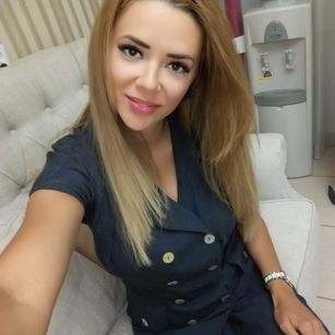 Model - JULIE SUMMER cute