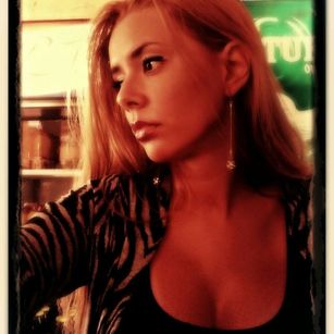 Model - JULIE SUMMER toy