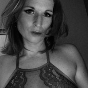 Model - Rebelrose blowjob