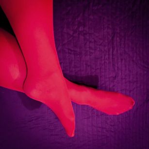 Model - MistressHotwifeVenus feet