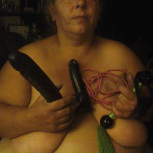 Model - hotlips3100 3