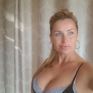 Model - angel  milf
