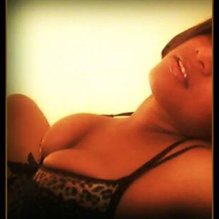 Model - Exquisite Evelyn cumslut