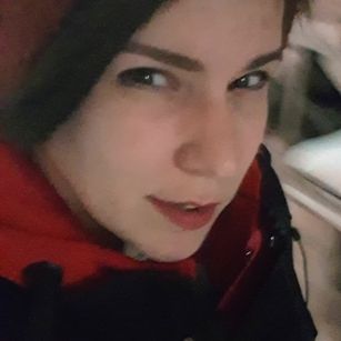 Model - Mirra Magis pussyplay