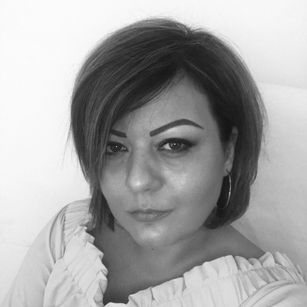 Model - Misty mature