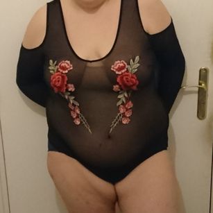 Model - Jolie Rose pussy