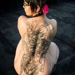 Model - Meemee Macabre  3