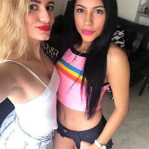 Model - AshleyNTatiana lesbian