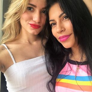 Model - AshleyNTatiana lesbian