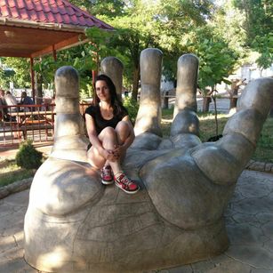 Model - Sweet Opium pretty