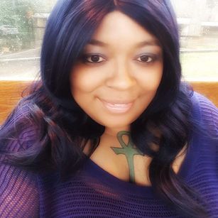 Model - Jadis White hugetits