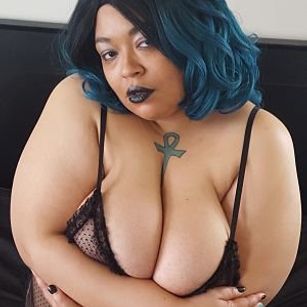 Model - Jadis White hugetits