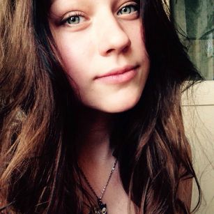 Model - Victoria girl