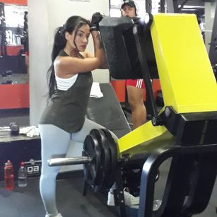 Model - alexa_queenanal latina