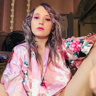 Model - Lucy London fetish