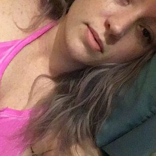 Model - Lucy London tits