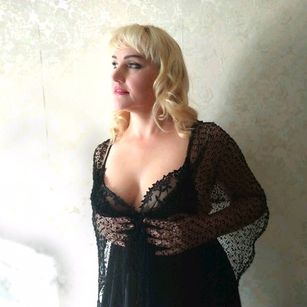 Model - MaryKiss kiss