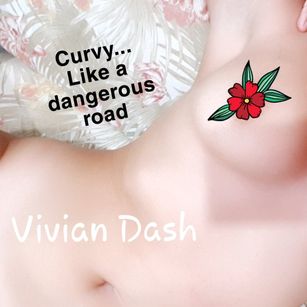 Model - ANAL QUEEN Vivian Dash toy