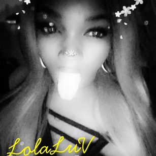 Model - LolaLuv tits