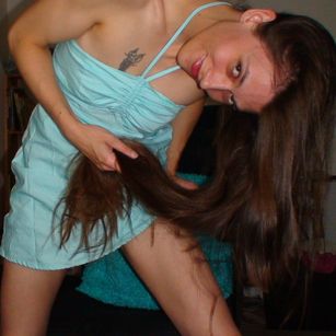 Model - Erotic Eva Squirts smoke