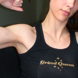 Model - Erotic Eva Squirts squirting