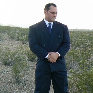 Model - bilthandsom findom