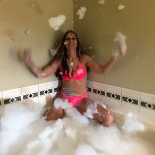 Model - CharLee-Champagne 9