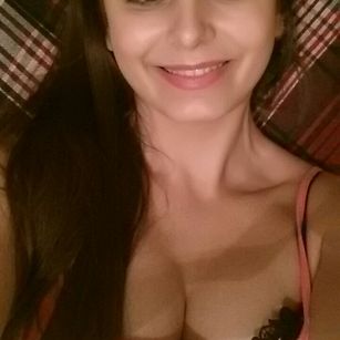 Model - monica pinup kiroo