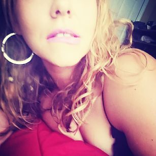 Model - Jennie Ana  masturbate