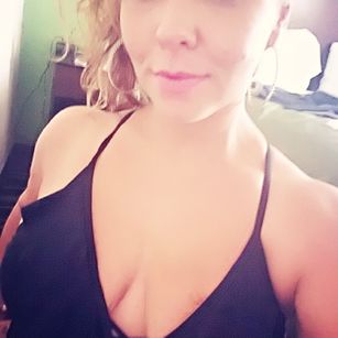 Model - Jennie Ana  flirt