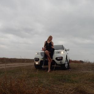 Model - Sunny VIP smiling