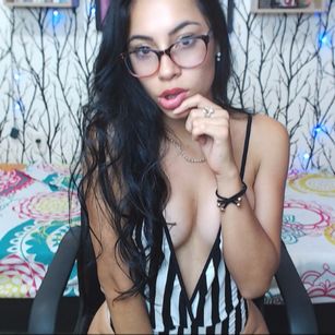 Model - Ashley Ruzo 19years