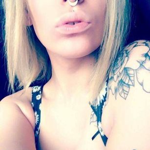 Model - KinkyDorothy 3