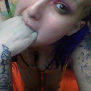 Model - Gimme glasses