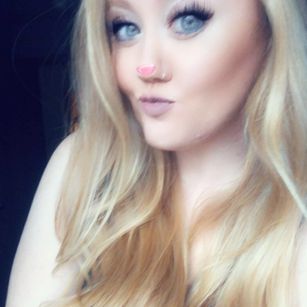 Model - prettykittylucy coupleplay