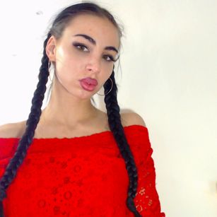 Model - Kamilla anal