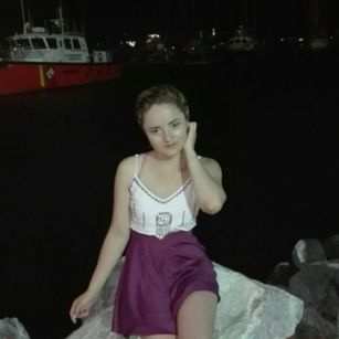 Model - Ela Rousse LUSH