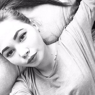 Model - HotMistressKarina sexy